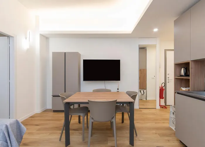 I-host - Modern Citylife Bovisa Daire