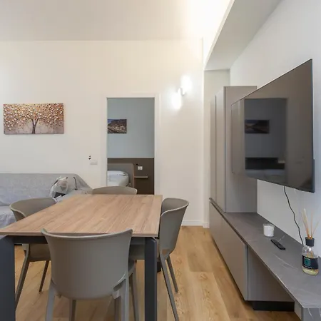 I-host - Modern Citylife Bovisa Διαμέρισμα